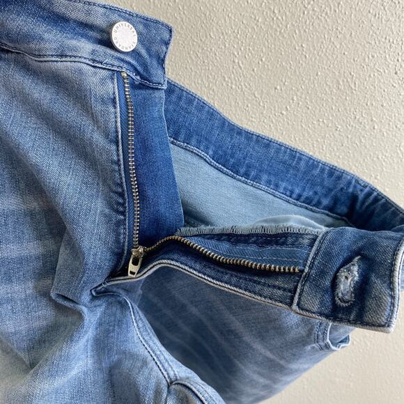 Universal Standard Bae Boyfriend Crop Jeans Size 16 Light Blue High Rise - Picture 6 of 10
